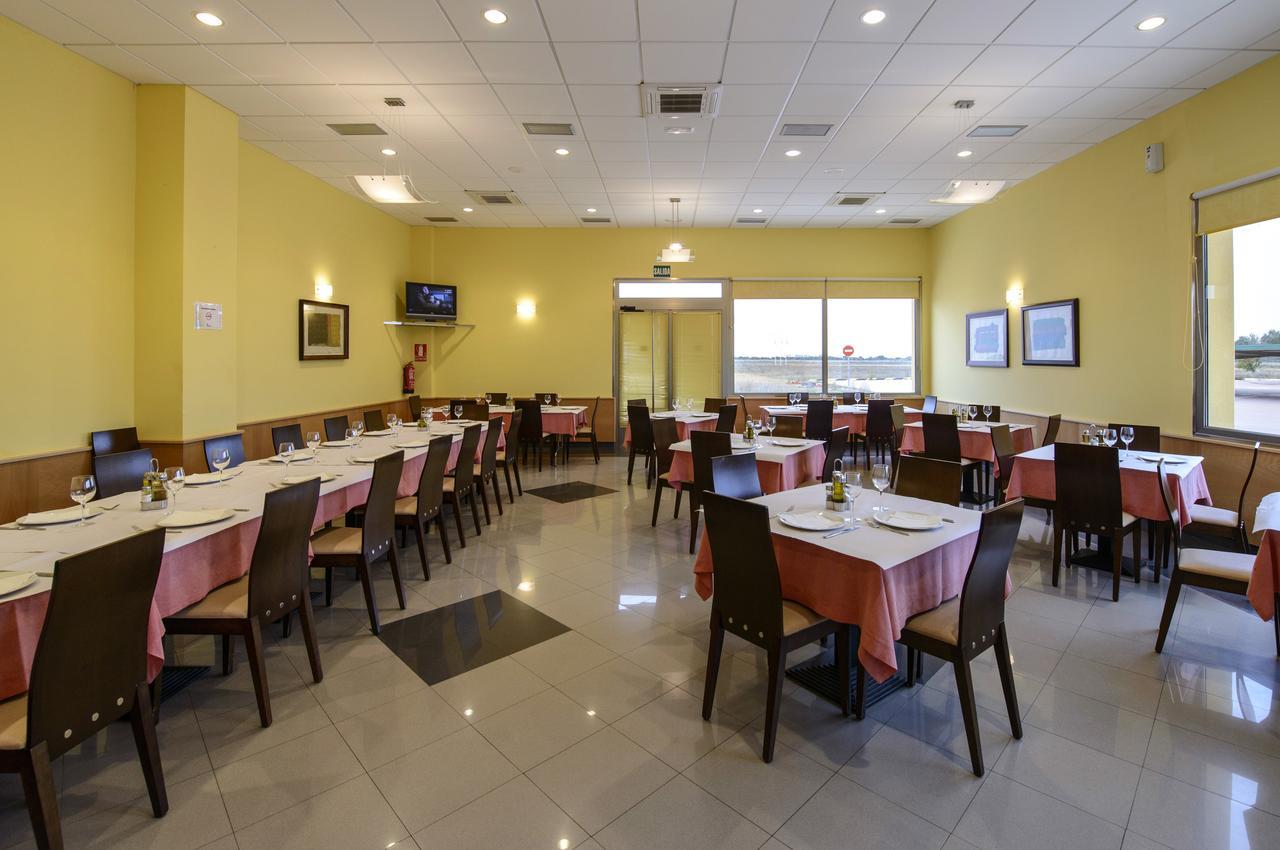 Hotel Castillo El Burgo El Burgo Ranero Ngoại thất bức ảnh